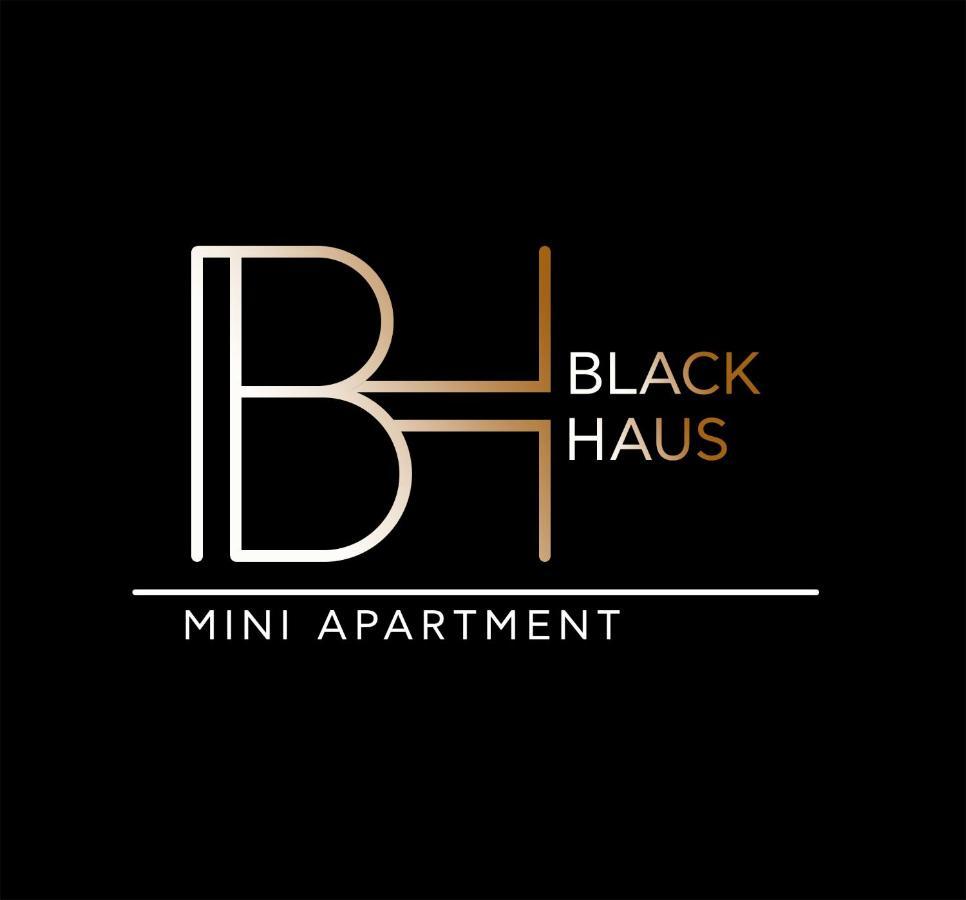 Blackhaus Young Mini 塞萨洛尼基 外观 照片